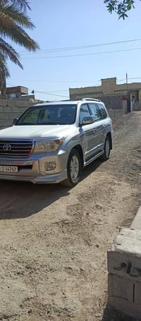 للبيع لاندكروز موديل 12 السياره نظيفه بعدها 07752396057