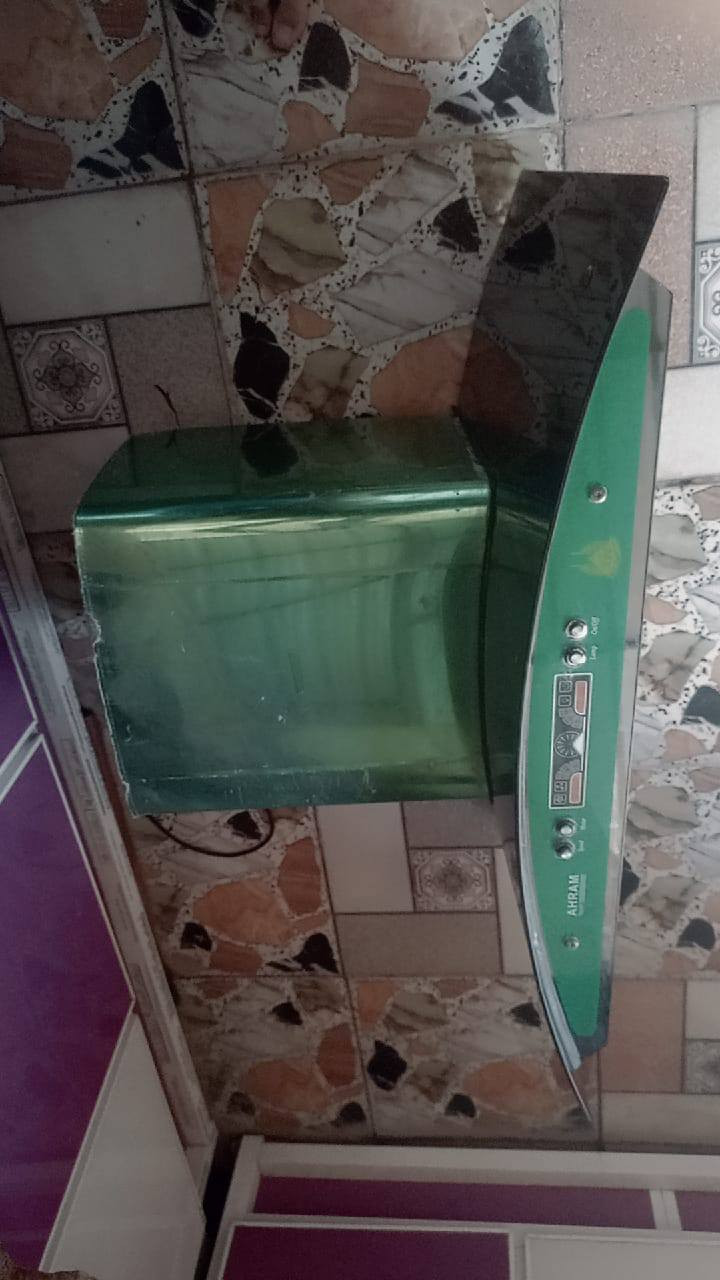 السلام عليكم شافطه للبيع السعر 100 الف 
للتواصل ***********
