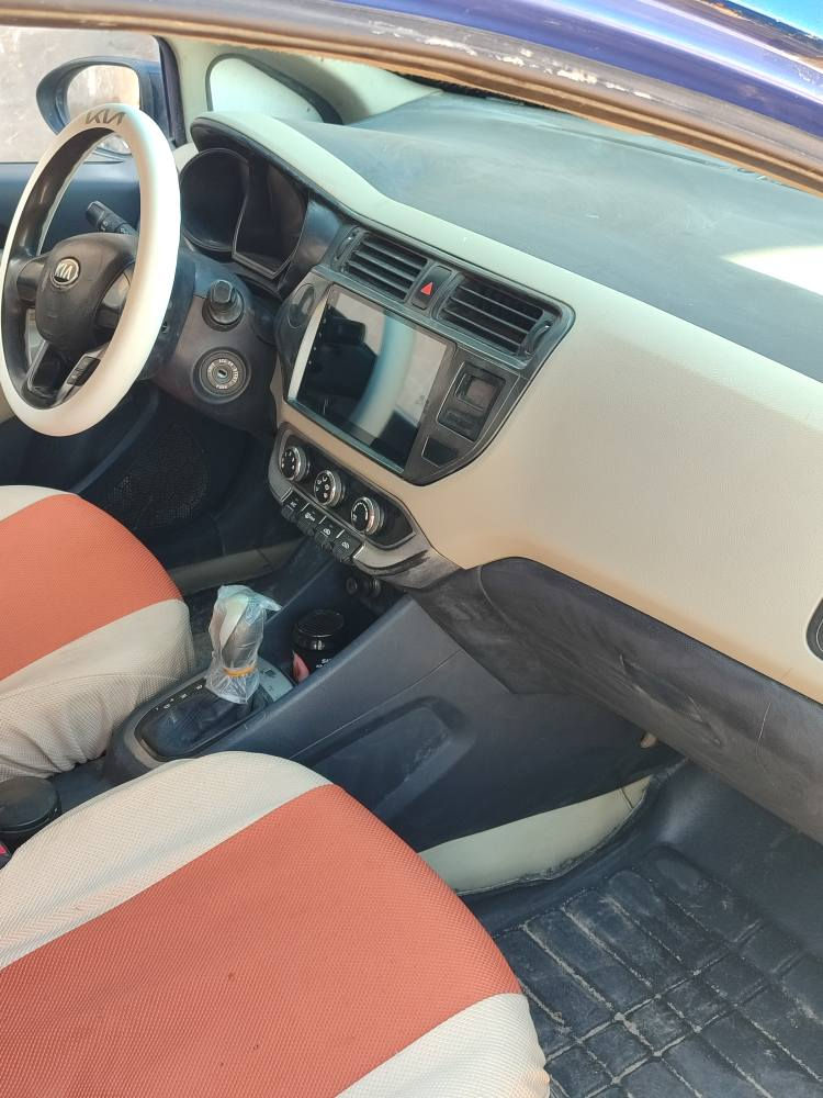 كيا ريو موديل 2014 خليجي بأسمي سنويه لل 26 ارقام انكليزي هزه جديده 
محرك 1600
محرك كير كهربائيات خير من الله 
السياره بيه جفيه صفحه 
ابيع البدي كوم حديد 
حداديه تمام كله جديد 
السعر 65 بيه مجال 
العنوان البصره 
شراي يتصل *********** البصرة, العراق
