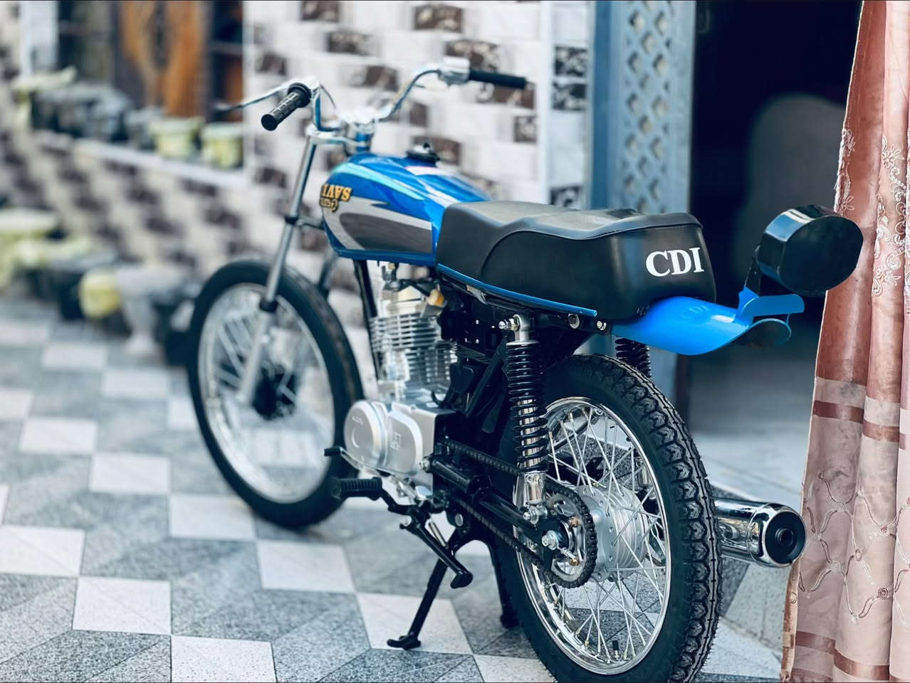 عمي السلام عليكم درجه امس عمرتها تعميرت نوفل امس كملتها شاصي سكنر نديل 26 مكنها حمزه الشرقي سعرها 950 المو شراي يطلع كبل ***********
