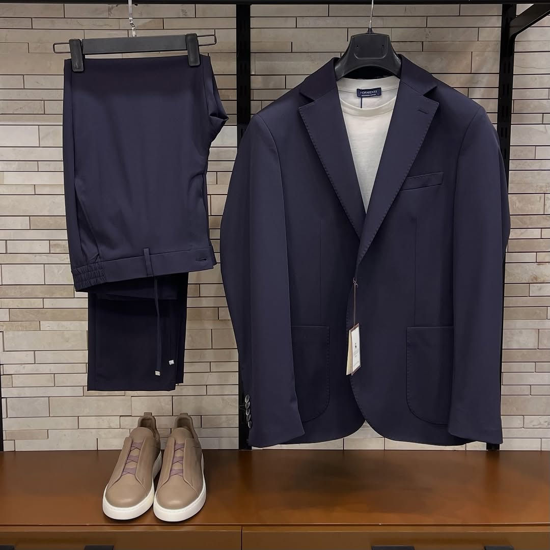 ⁨	⁨	⁨	⁨	⁨ New summer season 
Italian suits 🇮🇹 
الموسم الصيفي الجديد

بدلة سبورت صيفية سباندكس 
متوفر ب ٣ الوان اساسية

السعر : 375,000 دينار عراقي 

العنوان : الجادرية / شارع فندق بابل 
مقابل مطعم أسرار آدم واسواق وفر 

واتس اب : ***********⁩⁩⁩⁩⁩
