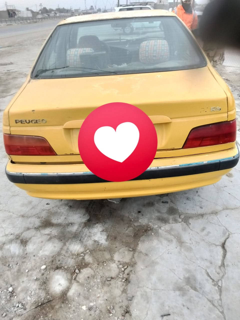 السلام عليكم سياره بيجو محرك نضيف حداده نضيفه  مابيه  مديل 12سويه 29 تخم تيرات نضاف تبريد يشتقل   رقم انكليزي مامطلوبه مصفره مكاني بصره القرنه  راعي سنويه بصره سعره 25 بيه مجال ***********
