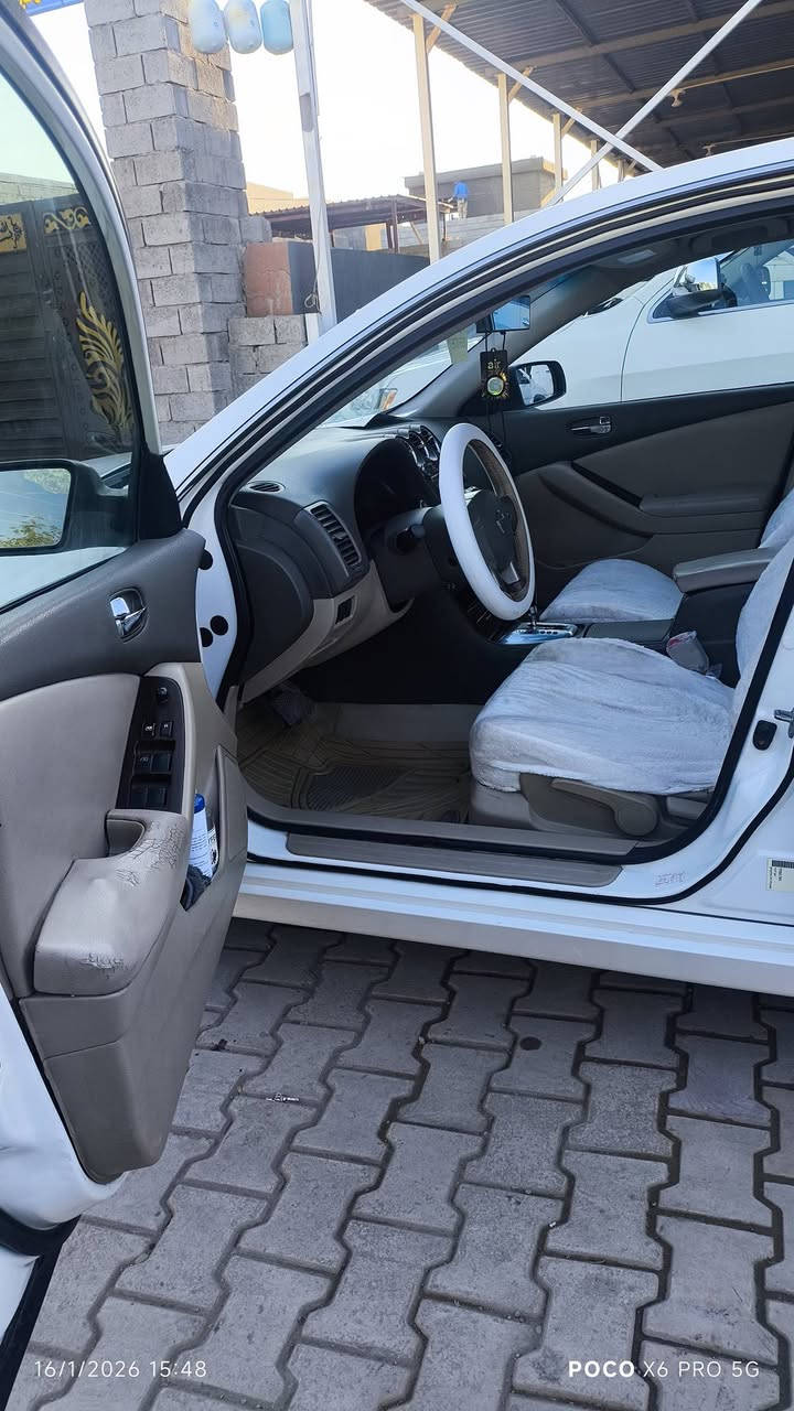 السلام عليكم ورحمه الله 
نيسان التيما موديل 2012 خليجي سنويه لـ2030 مكفوله من الصبغ بيه باب معير لسعر 125 بي مجال 
***********
