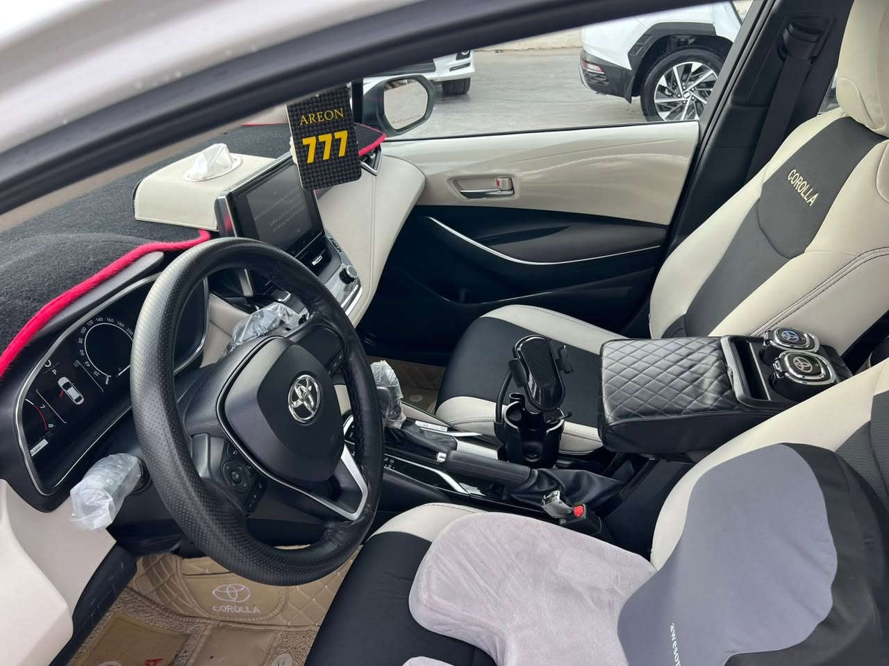 السلام عليكم
كورلا موديل 2023ساز
ماشية 40الف
بيها بارد جاملغ وباب موجود بالصور
فول مواصفات عدا الفتحة
تحويل ثاني يوم
السعر 175وبيها مجال بسيط


**إذا كنت صاحب هذا الإعلان وتريد حذفه لأي سبب، رجاءا أرسل رسالة إلى الدعم الفني**