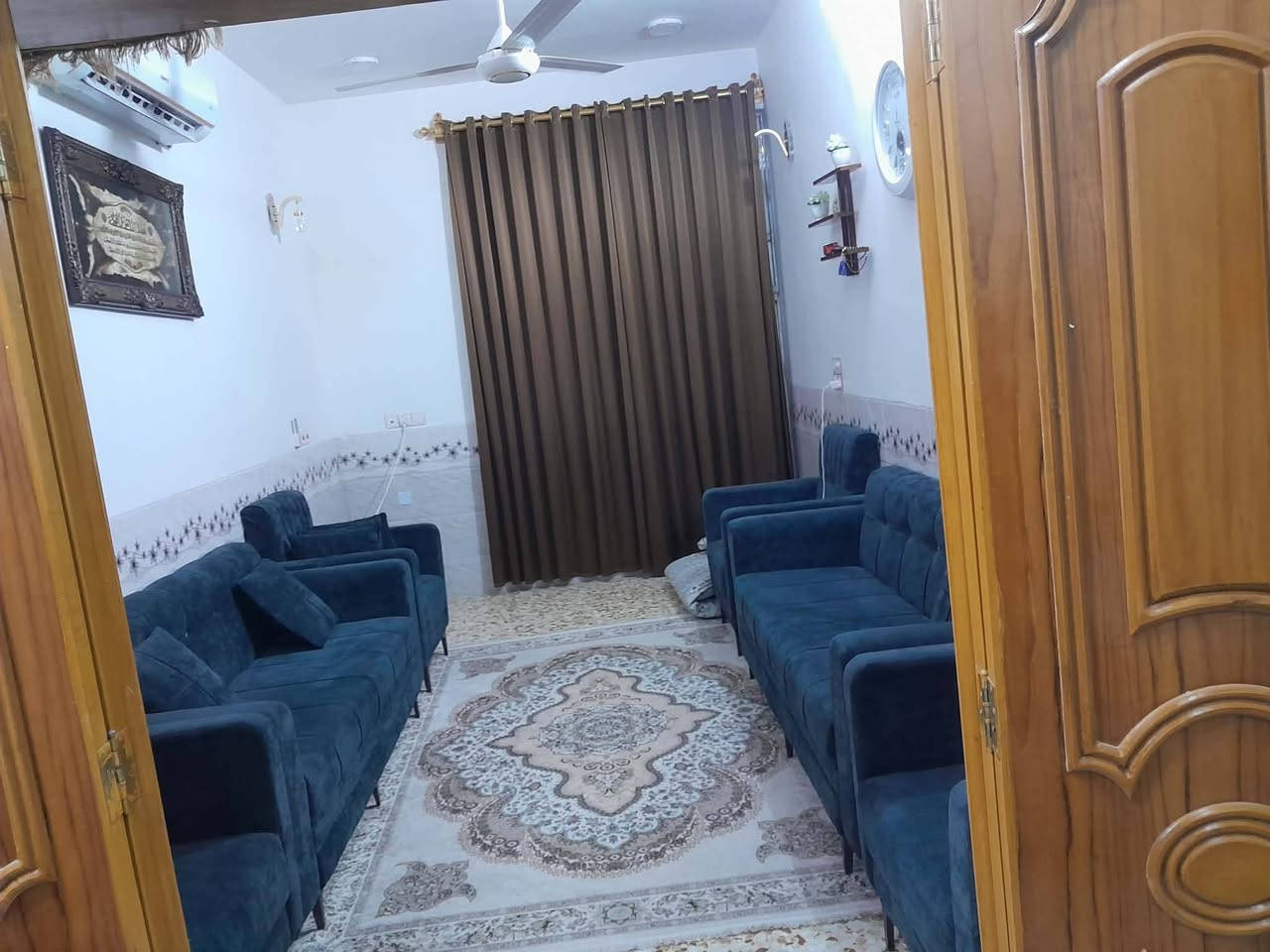 دار للبيع 100م 5x20
حي الوفاء منطقة 38 على ساحة امامه حديقة خلف شارع 20 يحتوي على غرفة ومطبخ وصالة واستقبال وصحيات
بناء حديث طابق واحد وتوجد اضافات في الطابق الثاني
للاستفسار الرقم: ***********
يوجد واتساب وتلجرام
مكلف بالنشر
