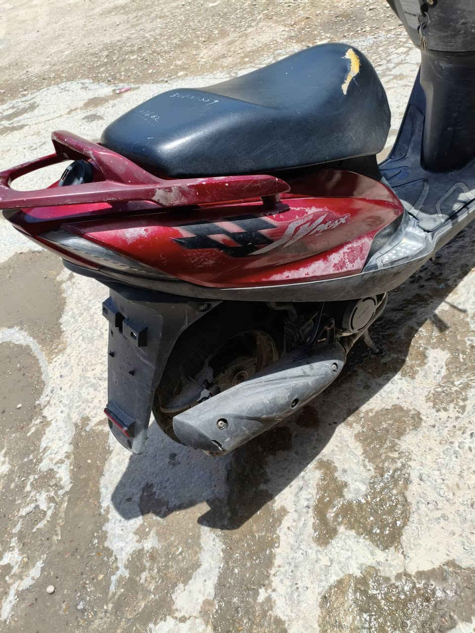 سلام عليكم دراجه ماكس ياماهه جديد شرط مامفتوحه افحص وين ميعجبك العنون النجف شارع المدينه السعر 800وبيهة مجال بصيط وتدللون مكاتبتهة موجوه مال الوكيل ***********

