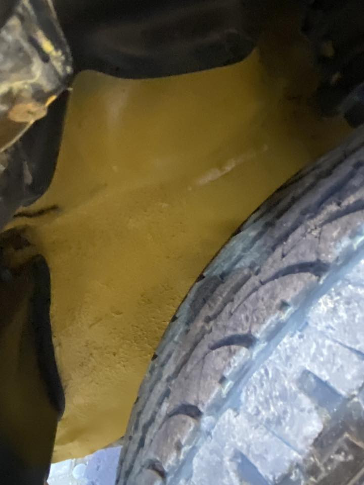 السلام عليكم سايبه موديل 2014
سياره مكينه وكير مال كيا برايد صار يومين شديتهن حاويه تبريد كزاز شواصي مكفوله لا لحيم ولا فطرتخم تاير صدر امامي خلفي رقم انكليزي مصفره هيئه وغرامه بسمي  فقط البنيد بي صبغ اثر جراد غير هاذه وديها سونار ابيعلك سياره خير من الله السعر 32$ وبيها مجال جداً بسيط ماكاني البياع ***********فقط اتصال ممتوتجد على النت
