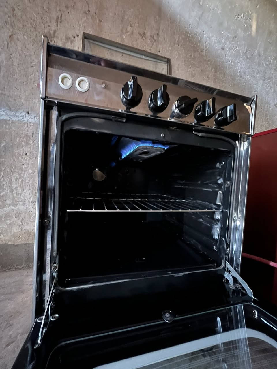 للبيع. الي يدور طباخ اربع عيون انتيكا نضيف جداً
التواصل 📞***********
