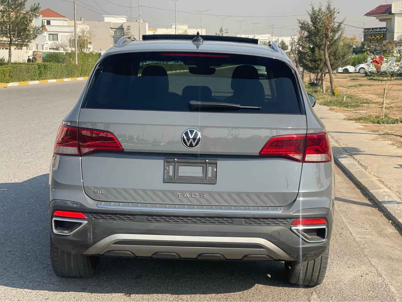 فؤگس واگن تاوس موديل ٢٠٢٢ فول مواسه فات 
دووپارچه ي هه يه بي داخلي ئيرباك سوكان وشان سيته م بيلادي 
سه ناويو ره قه م نوي جاهيز 
٤٥ هه زار رؤيشتوه 
*********** أربيل, العراق
