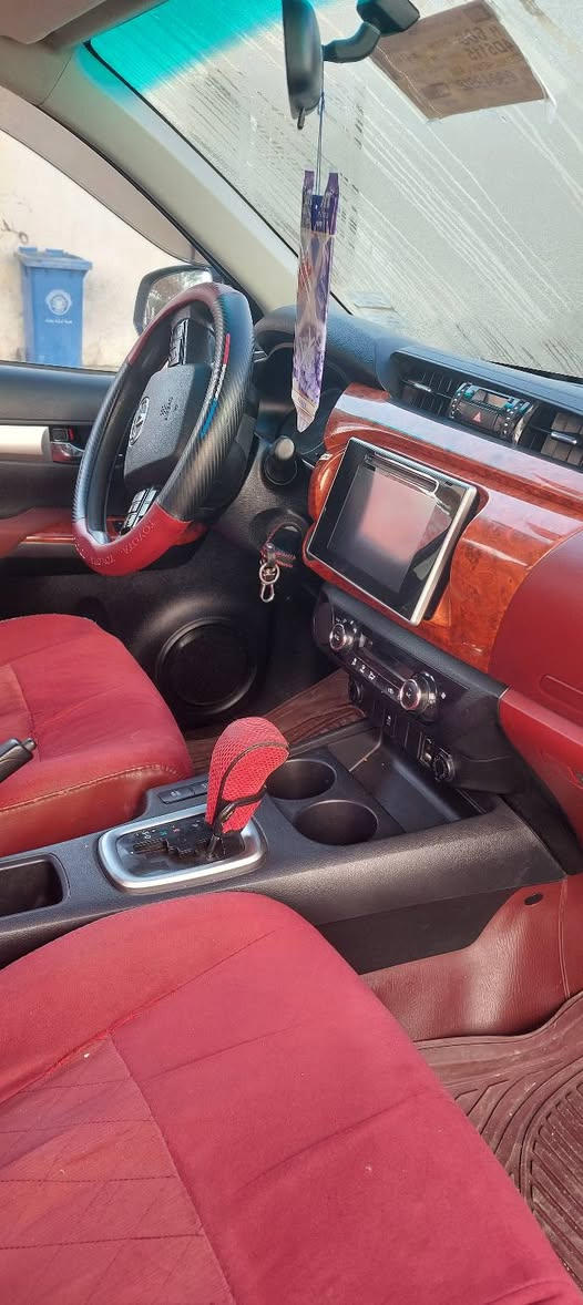 السلام عليكم بيكم هايلوكس 2018 كويتي اصل اوتماتيد مكفوله من كلشي رقم بغداد بسم واحد من حديثه السعر 250بي مجال للاستفسار اتصل وبلخدمه ***********
مكان السياره حديثه
