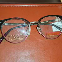 نظارة • ماركة