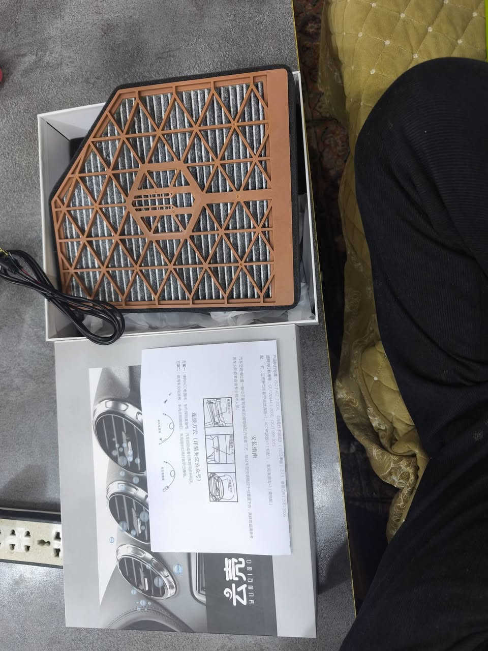 فلتر هواء نقي (Fresh Air System) ذكي للسيارات الحديثة - ماركة Yunqiao
الوصف:
للبيع قطعتين عندي فقط (جديدة بباكيت) فلتر هواء متطور لنظام التكييف المركزي بالسيارة.
الموديل: YQ1015 (نظام Fresh Air).
المميزات: يعمل بتقنية تنقية الهواء من البكتيريا، الروائح الكريهة، والغبار الدقيق جداً.
المواصفات: يشتغل على جهد 9-15 فولت (للسيارات ذات أنظمة التنقية الذكية).
الحالة: جديد تماماً.
السعر: [40 ألف وبي مجال قليل
الموقع: [كربلاء امقدسه ].
للتواصل: [اتصل على رقم ***********].
