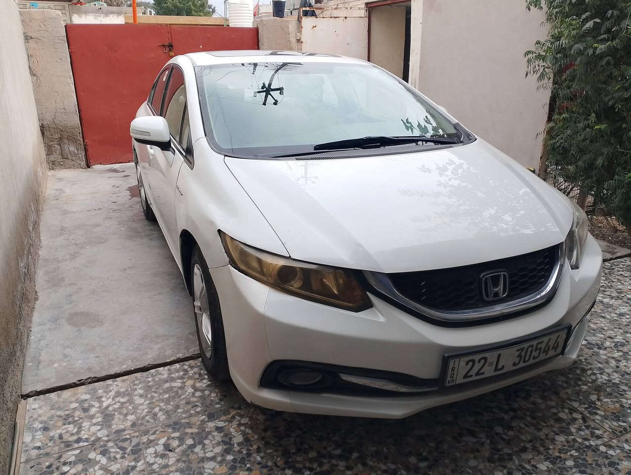 سيارة للبيع 
هوندا سيفك موديل 13 رقم شمالي باسمي سنوية جديدة 2030
سيارة بيها قطعتين صبغ فقط 
السعر  100 $  وبيها مجال بسيط
مكان السيارة  بغداد / بسماية
الاتصال ***********  
ماسنجر واتساب موجود
