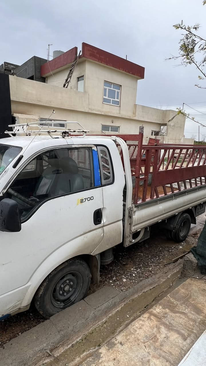 کیا مۆدێل2011
گێڕو مەکینەو  شانسی و ئەکسل بەشەرت 
چوار تایەی نوێ لەسەرە 
بەناو کردنی بەشەرتە 
هەزەوو سەنەوی بەسەر چووە  
مەکینە 2700 
چەمچەی خۆی لەگەڵە 
شوێن هەولێر 
ڕەقەم مۆبایل ***********
