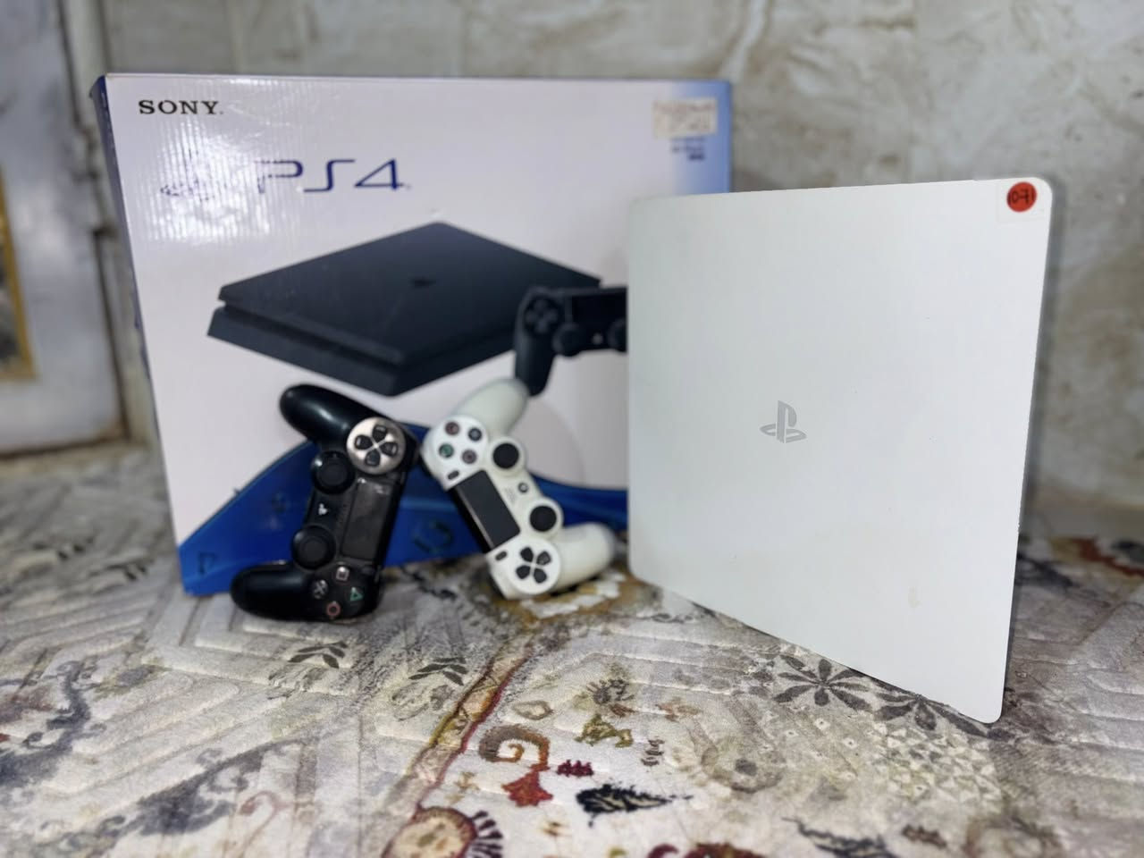 سلام عليكم بليستيشن فور 4 مهكر  -النوع سلم -كامل محتويات - +ذاكره 500 كيكه مع +2 جوستك -اصلي - +مع 5العاب فيفه -2025 درايفر + قناص /  عنواني ناصريه -مركز قرب جامعت ذي قار +رقمي -التواصل. *********** /تحياتي للشراي 💦
