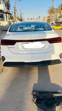 سيراتو موديل 24ماشيه 23مواصفات عاديه خليجيه بس كم رصعه حالوب خفيف سبير...