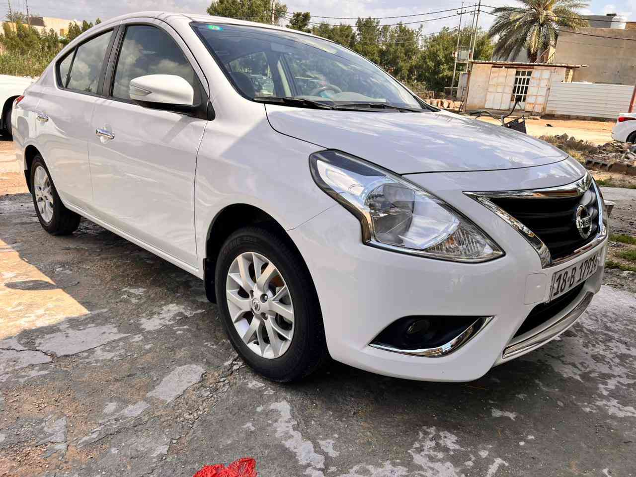 السلام عليكم 
نيسان صني مصري للبيع 2025
فول مواصفات ماشية 50الف 
سيارة كفالة عامة من الدعامية لل دعامية 
تدفئ التبريد قطعتين تخم تاير ارضية السيارة جلد +دوشمة الكشنات ٤سلندر 
مداور ثاني يوم السيارة بأسمي 

السعر 130 وبيها مجال 
السكن حلة شارع ستين 

للاستفسار على الرقم 
***********
