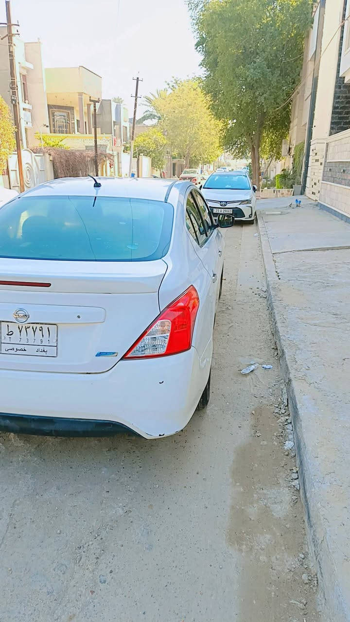 السلام عليكم اخوان سياره حلوه نظيفه موديل 2018 بيع او مراوس 95  بغداد الغزاليه رقم الهاتف***********
