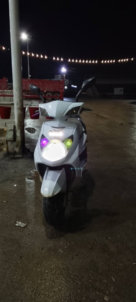 السلام عليكم للبيع  سكنس فحل نوزل خطين شلعه ومعدل المحرك خير من الله بيه ملاحضات بصيطه صالنصه رياضي بيه وشه  صوتها حلووو تايرات جدد نقص فيشه دشبول  مكاني التاجي رقمي *********** // ***********
