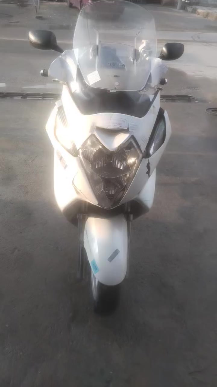 سلام عليكم دراجه سلفر محرك ٤٠٠ دراجه نضيفه عوزه ترتيب أوراق ما بيه بس راعيه ندله وكفل حلال وحرام سعره ١٣ ورقه ***********
