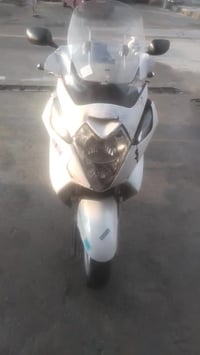 دراجه سلفر محرك ٤٠٠ دراجه نضيفه عوزه ترتيب أوراق ما بيه بس راعيه ندله ...