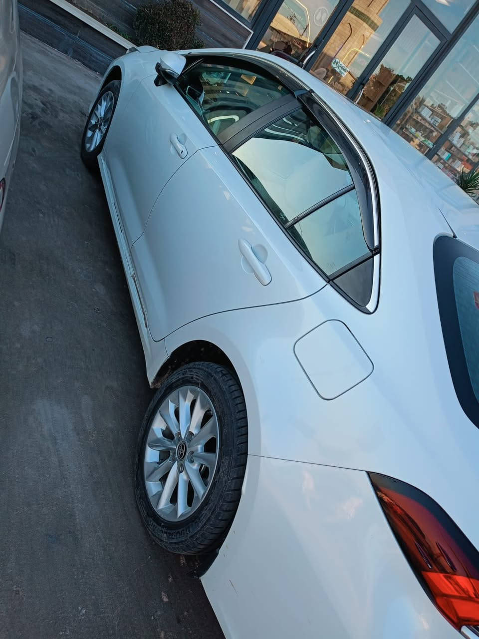 كورلا خليجي GLI موديل)( 22) بانزين فقط

وكالة جيهان كامل 

 التحويل مباشر 

ماشية (83) الف كيلو قابلة للزيادة

بيها بونيد بدون دواخل   موضح بالسونار المرفق

المواصفات

فتحة سقف

شاشة ابل كار بلي

بصمة تشغيل وابواب

حساسات اماميه وخلفيه

مري شفط واشاير بالمري

ترحيب عن الاقتراب من السيارة

تبريد قطعتين امامي وخلفي

محرك 1800 

السعر 165وبيه مجال

‭0782 480 8383‬
