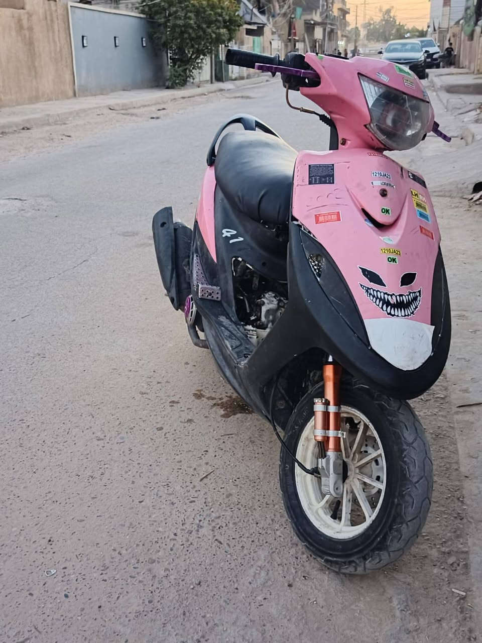 سلام عليكم  عدله بوشه 55 كلجات راياضي دبلات امامي خلفي رياضي ويل بلادي وتايرات هم شلعه معدل وهندر كابريتر نضيف  سلف شغاله  ومكينه نضيفه من كبريتر منبستم بوشه كهربائياته كله شغاله من اشاير وعالي وناصي  كامله مكمله فول نضافه سعر خاص رقم تصال *********** بي وتساب واتصال
