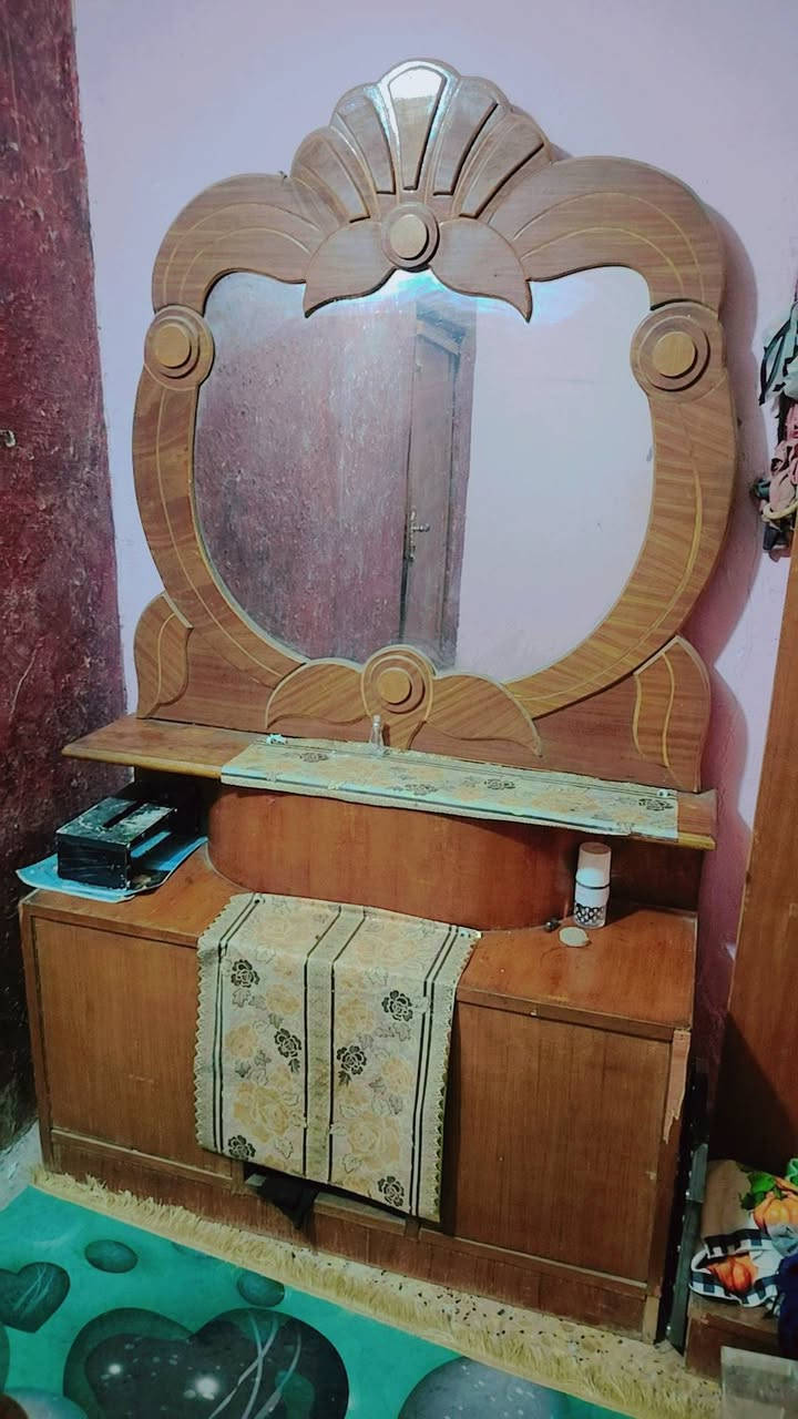 غرفة نوم 6 بيبان بحي العسكري السعر 300 وبيه مجال ***********
