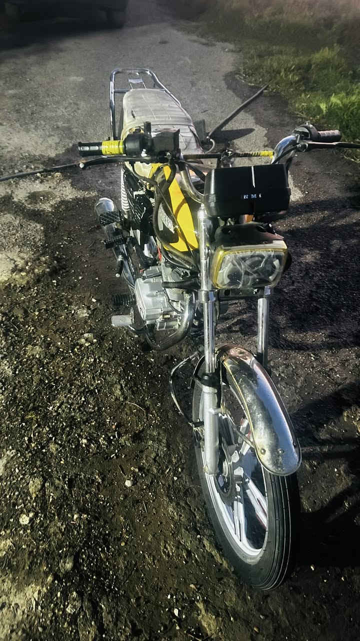 سلام عليكم 
دراجه ايراني سيفان خمسه كير 
اوراق كامله موديل ٢١
مكان شعب حي البساتين 
سعر ٤٢٥  وبي مجال
رقم ***********
