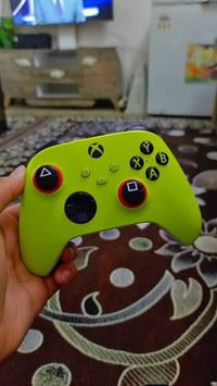 يد اكس بوكس ون • اصليه • نظيفه