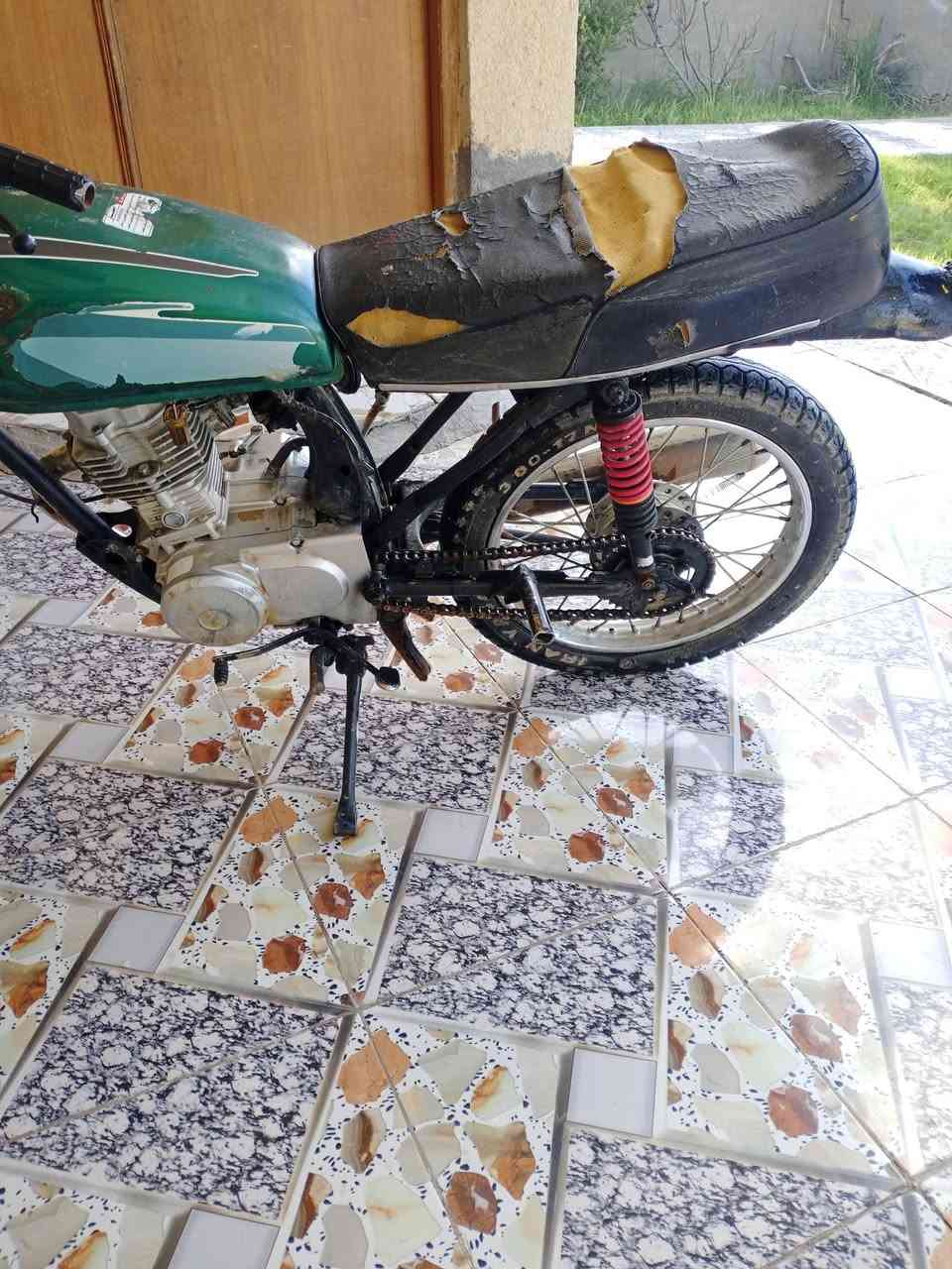 سلام عليكم نامه شلامجه البيع مكينه 23وراق مكان حله دبله السعر 300بيه مجال اذا رقم ***********
