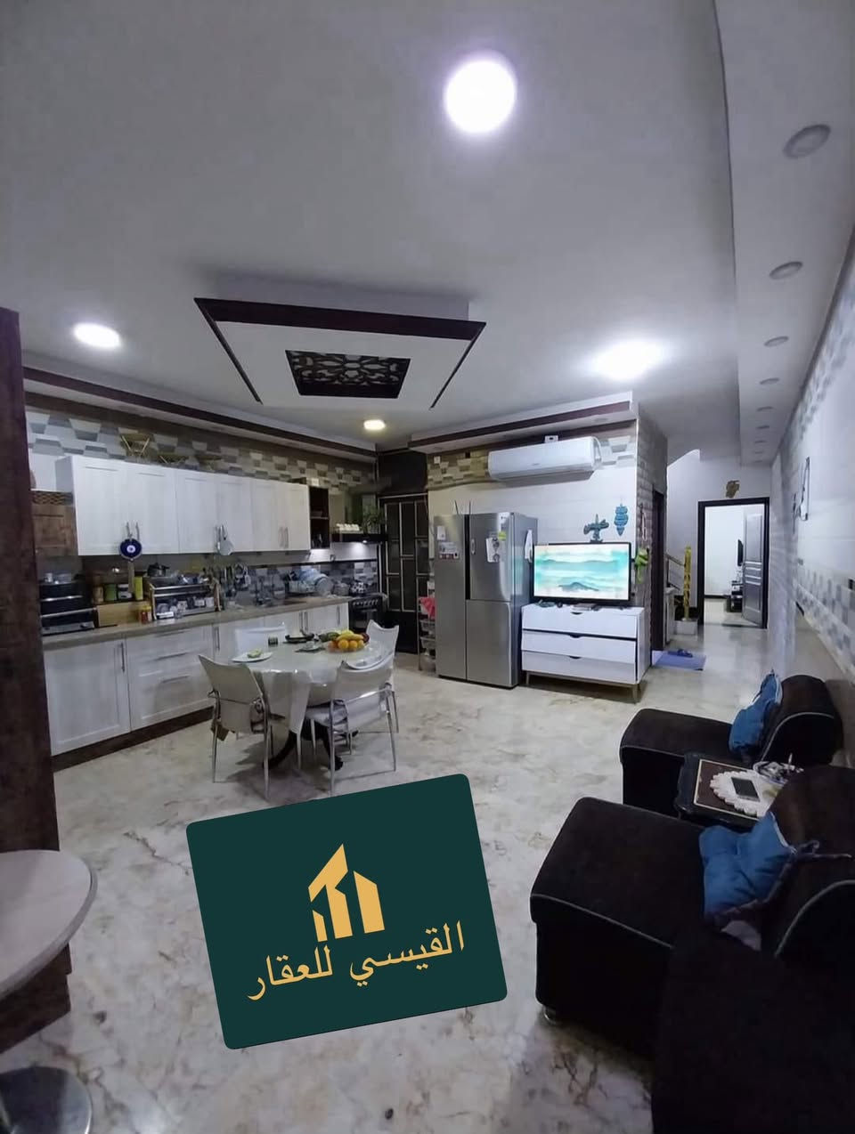 للبيع في السيدية لدي مكتب القيسي للعقار
بيت مساحة 130م²     الواجهة 5.20م      النزال 25م

يتكون من…
#الطابق_الارضي مدخلين غرفة نوم وصالة ومطبخ وخدمات ومنور 
#الطابق_الاول ثلاثة غرف نوم وخدمات
#الطابق_الثاني بيتونه وسطح 

بناء حديث 2021 واجهة مرمر ارضيات مرمر الشبابيك الألمينيوم بيبان تركي

ارخص عقار في السيدية 
( تعامل والسعر مع صاحب العقار مباشر )

للاستفسار اكثر اتصل على الارقام او مراسلة الصحفة 

***********

***********  

👇🏼👇🏼👇🏼👇🏼
                        مكتب القيسي للعقار 
السيدية ⬅️ شارع المركز مقابل التفاح الاخضر 

🔴 نكفيك عناء البحث ✔️ لتمتلك عقارك

عندك بيت 🏠 وحاير شلون تبيعه نحن نجيبلك المشتري وبسعر الذي يناسبك

عندك بناء 🏗️ وما عندك وقت تبني نحن نبني لك بأسعار تنافسيه وبكوادر هندسيه مع توثيق مراحل العمل بالتصوير حتى تكون مطمئن
