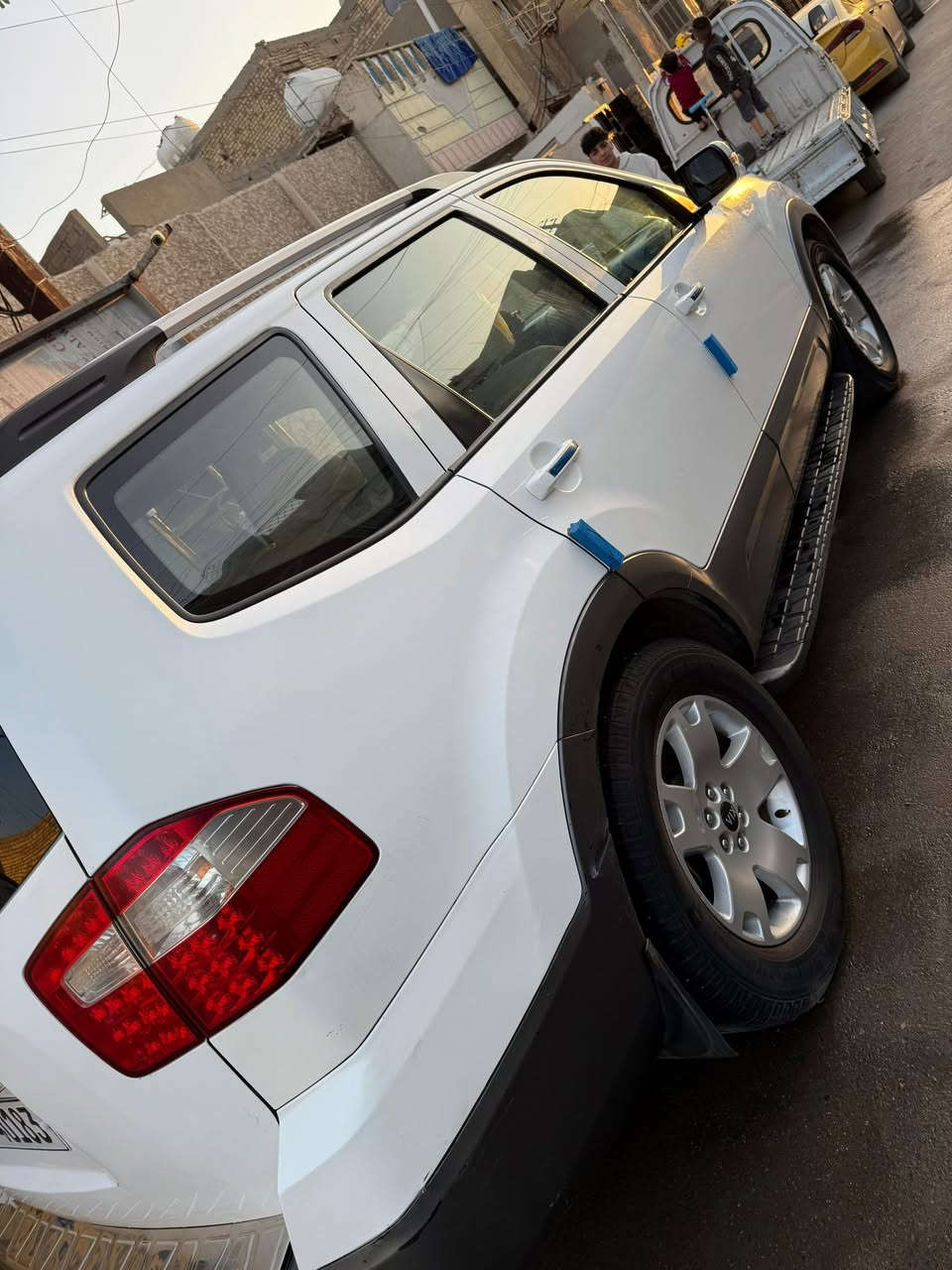 موهافي 2012  لا صبغ لا ضربه عده الموجود بلصوره 3 قطع تبريد 7 راكب مري شفط بصمه السعر 155 وبيه مجال للاستفسار اكثر  الرقم ***********
