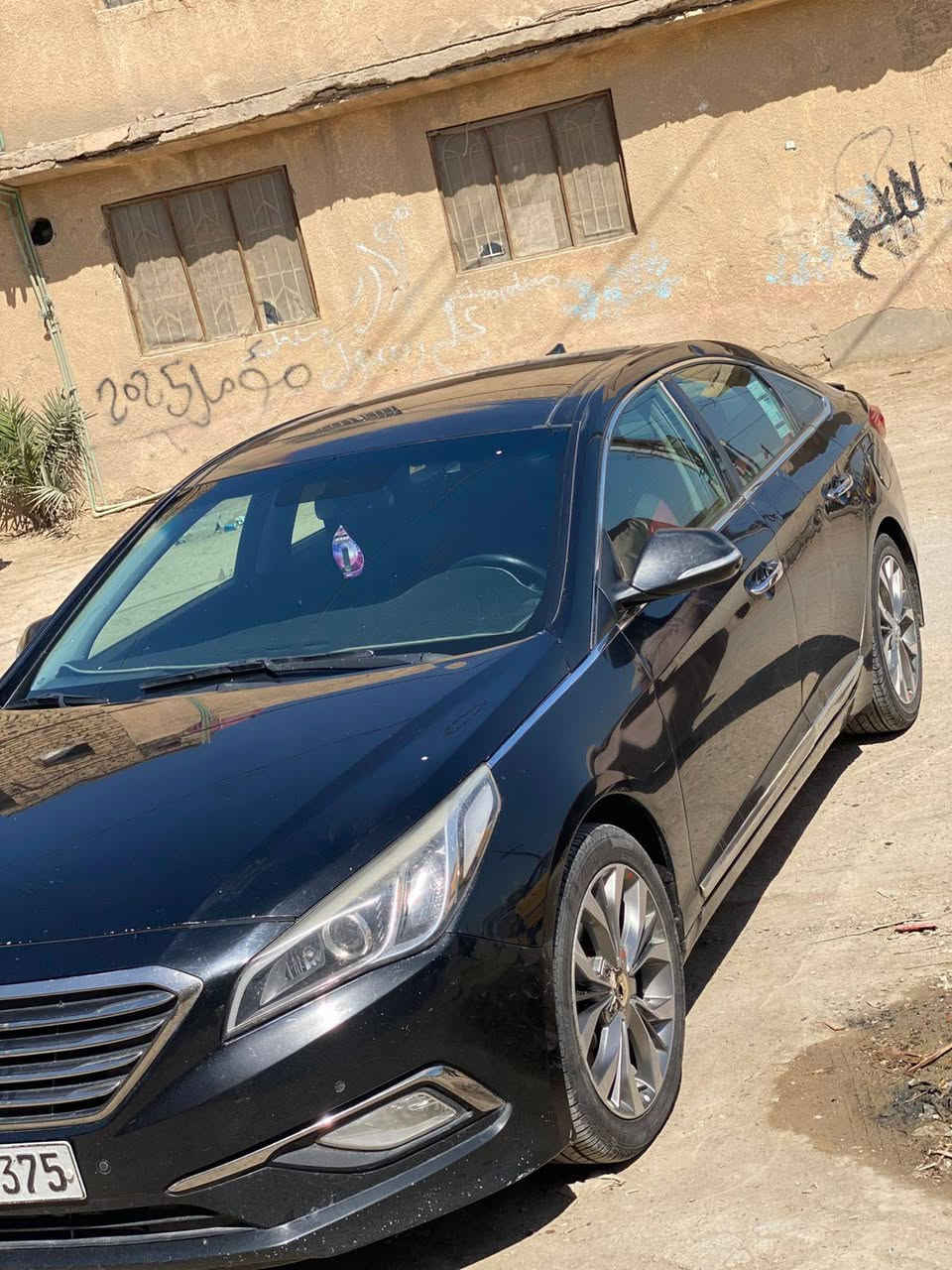 سلام عليكم سوناته 2015 رقم سليمانيه فول موصفات مكفوله ما عده بارد بل باب الخلفي فتحه وبني رامه ساي بريك بصمه السياره بصمه برده خلفيه ورا وبرده بلادي  جانبيه حساس أمامي خلفي رادار مري نقطه عمياه  السعر 135 عنواني الدوانيه مركز رقمي ***********
