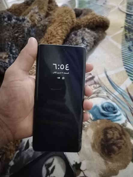 هونر x9c 5G  ذاكرة 256 عشوائية 12 نظيف صار شهر ماخذة *********** سعر 275 وبي مجال
