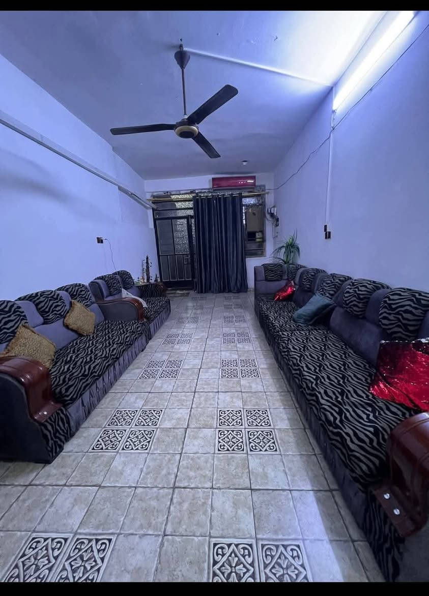 دار سكني طابو صرف  للبيع مساحه ١٥٠ متر طابقين ٤ غرف نوم السعر خاص العنوان الزعفرانيه / شارع المعهد / والشراي يتصل ويعرف بقية التفاصيل ***********
