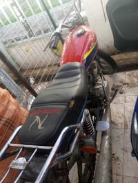 سلام وعليكم دراجه للبيع نامه نضيفه خمسه كير بدون منفيس موديل2020 فقط ك...