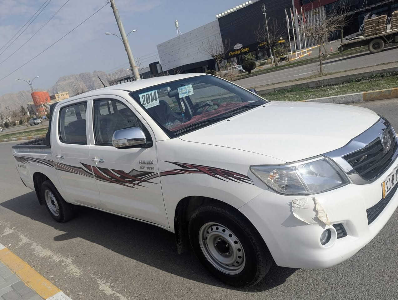 مەرزیە 2014 پارچە ڕەش لەسەر ساغی خاوێن
- پێش و پشتی کەپسە هیچی پێوە نیە ، سەقف و بۆدی بێ بۆیاخ بێ چاڵ و قوپاوی.

- 98 هەزاری حەقیقی ڕۆشتووە .

- گێڕ و مەکینەی نەکراوەتەوە بەشەرت ، بێ چەوری و دوکەڵ.

- ڕەقەم و سەنەوی نوێیە بێ مشکیلە.

شوێن ڕانیە 

ژ.مۆبایل  ***********
