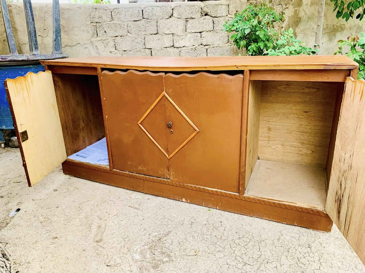 بوفية مال فراش للبيع  بسعر 50الف وبيها مجال قليل


**إذا كنت صاحب هذا الإعلان وتريد حذفه لأي سبب، رجاءا أرسل رسالة إلى الدعم الفني**