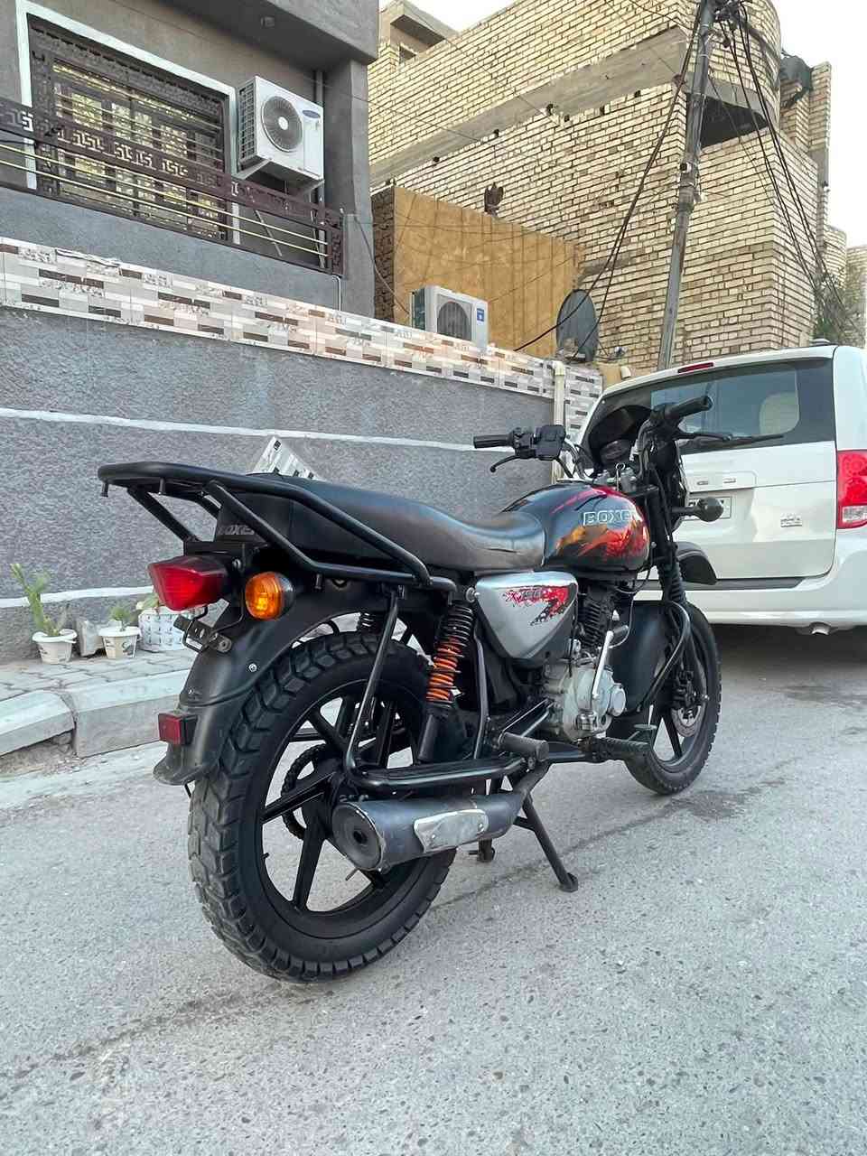 سلام عليكم شباب دراجه بوكسر جبلي مديل 23 أوراق كامله اصولي مكينه بلاديه ناعمه الدراجه نضيفه وخير من الله مكاني بغداد الدولعي سعرها 1350 
***********
