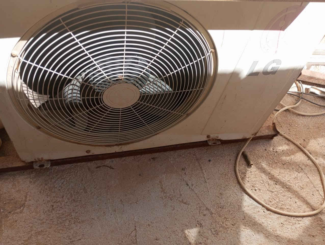 سلام عليكم سبلت 2طن لبيع شغال نقص بس غاز السعر 300وبيه مجال ***********
