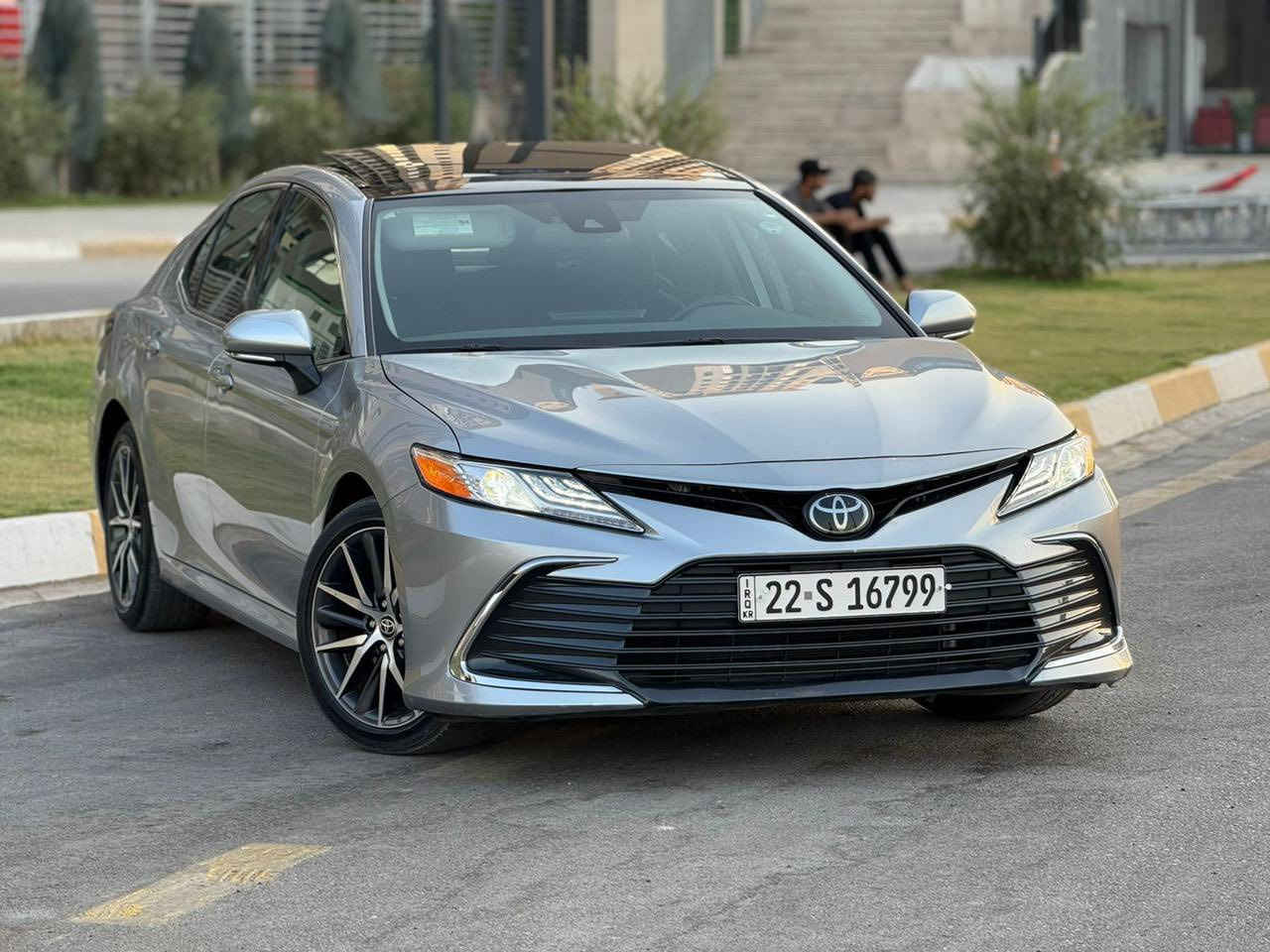 السلام عليكم
كامري موديل 2023  مواصفات XLE 
تجي فول 1/1  للاخير بنوراما السيارة
مرقمة اربيل هزة وفحص وترقيم جديد السيارة تحويل للمشتري مباشر 
السيارة وارد امريكي ضررها هلال وباب خلف السايق وطخة بتكمه من فوك بسيطة + تصليح بالصندوك بدون دواخل  عالفحص شواصي مكفوله . البجم كبس بلادي بوضع الشركة
ايرباك فقط البردة والباقي كلة سليم 
مواصفات XLE ًمعروفة فول الفول
--
سعرها  188   ورقة / 
بغداد المنصور  مكان السيارةً
***********   
واتساب متوفر او الاتصال عالرقم
