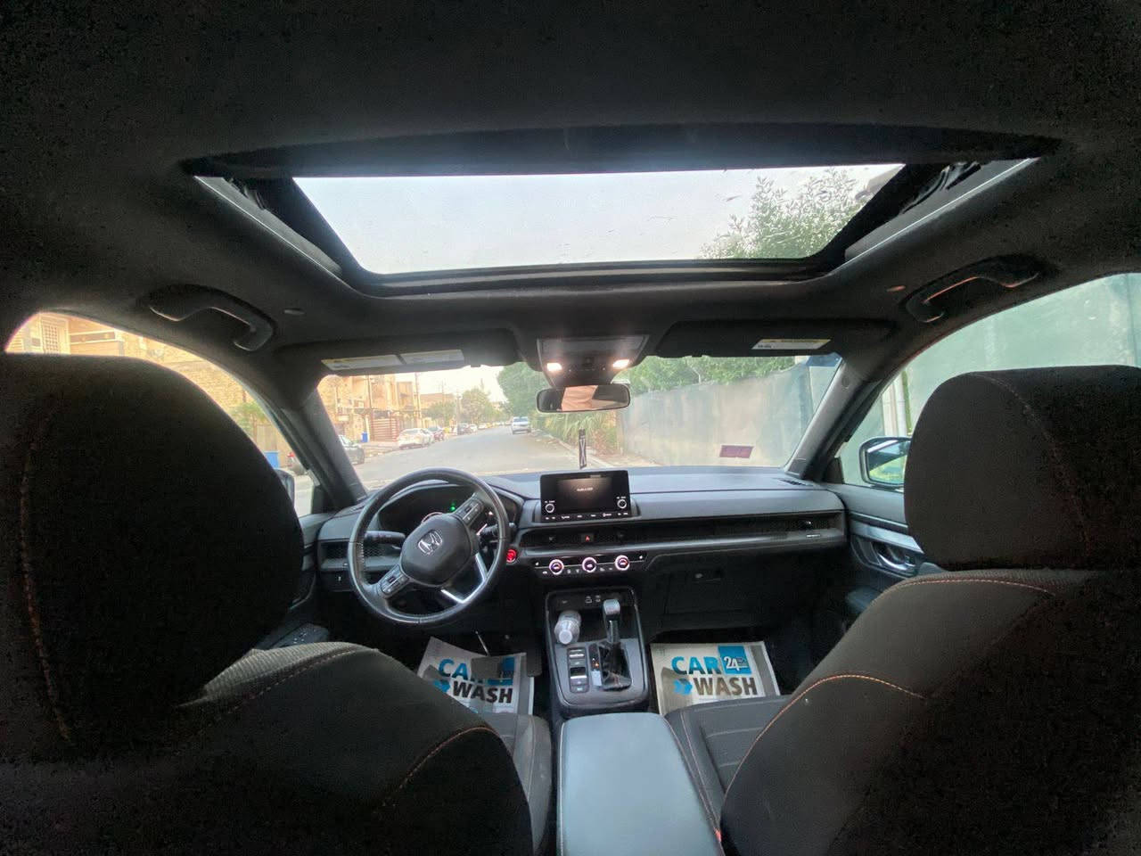 السلام عليكم... للبيع او مراوس 
هوندا CR-V  2023 Hybrid 
رقم بغداد مواصفات سبورت حادثه موضح بالصوره بنيد وقبق صندوق بدون شواصي بيه بارد شويه السياره جاهزه من كلشي مرقمه بغداد ماشية ٤٢ ألف 
ملاحظة عالسعر القديم لان هسه كل يعرف شكد كمركه 
السعر ١٩٣ ورقه 
للإستفسار ***********
بغداد الدورة
