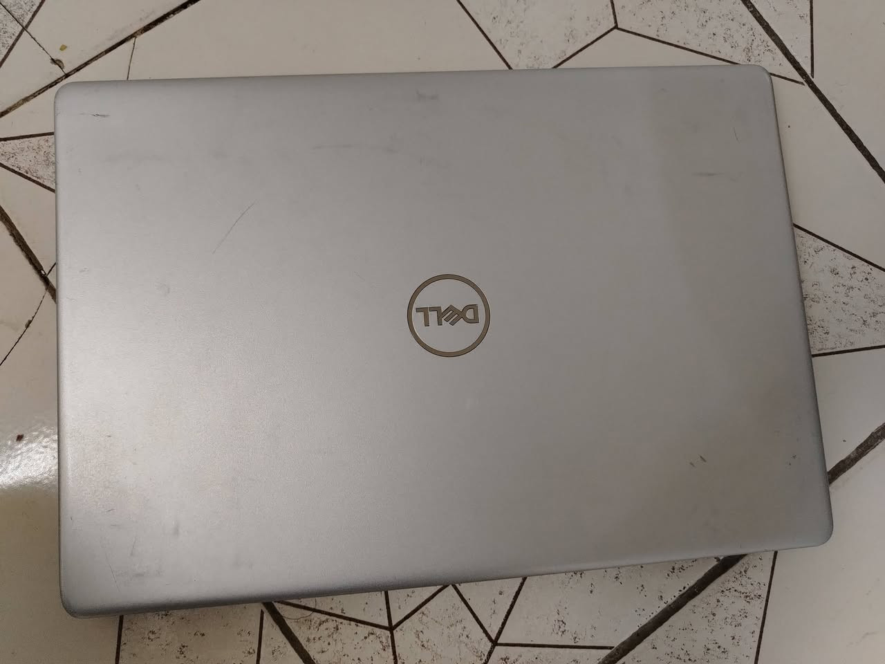 السلام عليكم، لابتوب للبيع موصفاته core i7 الجيل العاشر و الرام 8 غيغا و الssd 512 و كارت الشاشة 8 غيغا، ويندوز 11 برو.  السعر 500، رقم التواصل ***********
