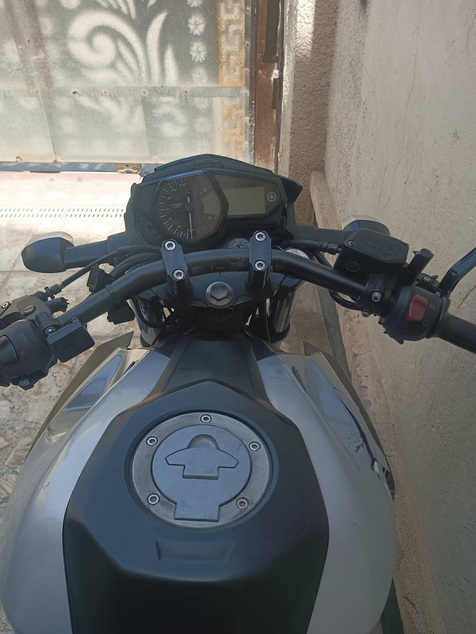 السلام عليكم للبيع بطح mt_03 محرك 400cc كير و مكينه مكفولاتك الدراجه خير من الله اول ثاني بطناش  معدل 199 تقفل مكان بغداد غزاليه للستفسار *********** السعرر ((( مليونين و 500)))) بدون اوراق اكفله من كلشي مدييل 2017
