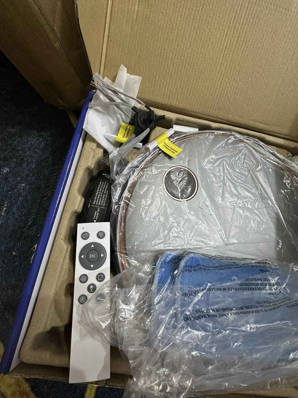 مكنسة كهربائية
الكنس والمسح.
تحكم ذكي عبر تطبيق الهاتف المحمول MSmartHome أو يدويًا من الجهاز نفسه.
نظام ملاحة ذكي بالليزر (LDS) أو جيروسكوب يقوم بمسح وتخطيط المنزل.
محرك قوي يوفر قوة شفط عالية.
ربط ذكي عبر شبكة الواي فاي والبلوتوث.
٦٥ 

توصيل جميع المحافظات ٥


**إذا كنت صاحب هذا الإعلان وتريد حذفه لأي سبب، رجاءا أرسل رسالة إلى الدعم الفني**