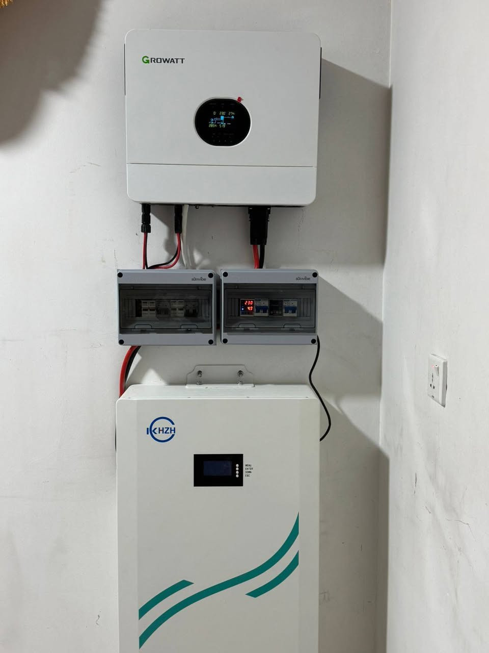 منضومة طاقه شمسيه 
اليوم 
8 لوحه 750وات   20 امبير 
1  عاكيسه 6KV 
1 بطاريه 16KW.    ضمان 5 سنوات12000سايكل
مكتب اسيا   لطاقه شمسيه.
عنوان سوق حسن قوان مقابيل دكتوره سهام
***********
***********
