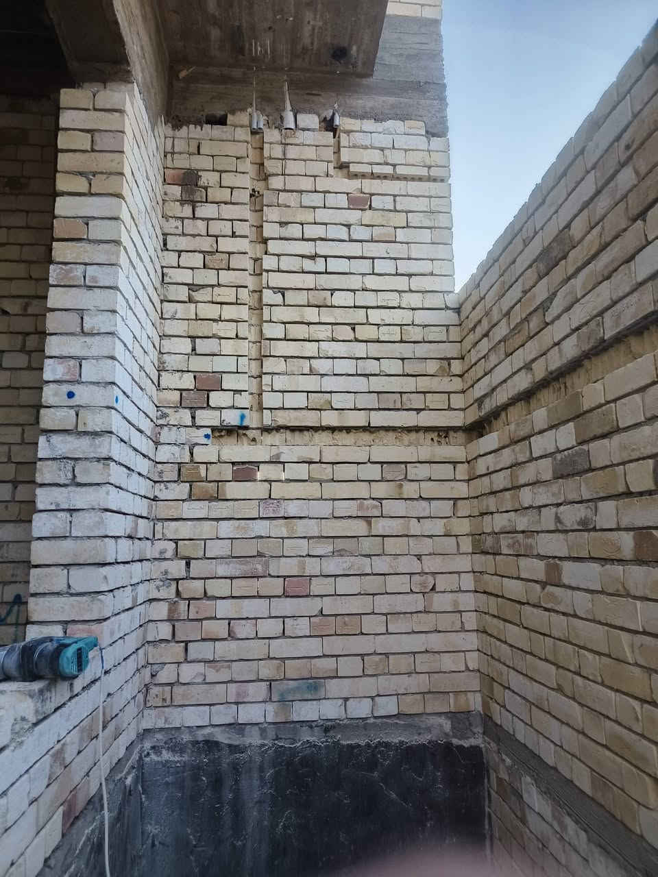 🔌 إلى الإخوة الكهربائيين داخل بغداد 🔌
إذا تريد شغل حفر وتمديد بوري يكون مضبوط وكوسرة عملي بأدق التفاصيل، إحنا جاهزين نخدمك 💪
✔️ حفر نظامي بدون تخريب
✔️ استقامة وضبط ميزان
✔️ تنفيذ حسب المخطط
✔️ سرعة وإنجاز بنظافة عالية
شغلنا يريحك بالمراحل الجاية ويخلي تسليمك مضبوط 👌
📍 العمل داخل بغداد فقط
📞 للحجز والاستفسار: ***********
