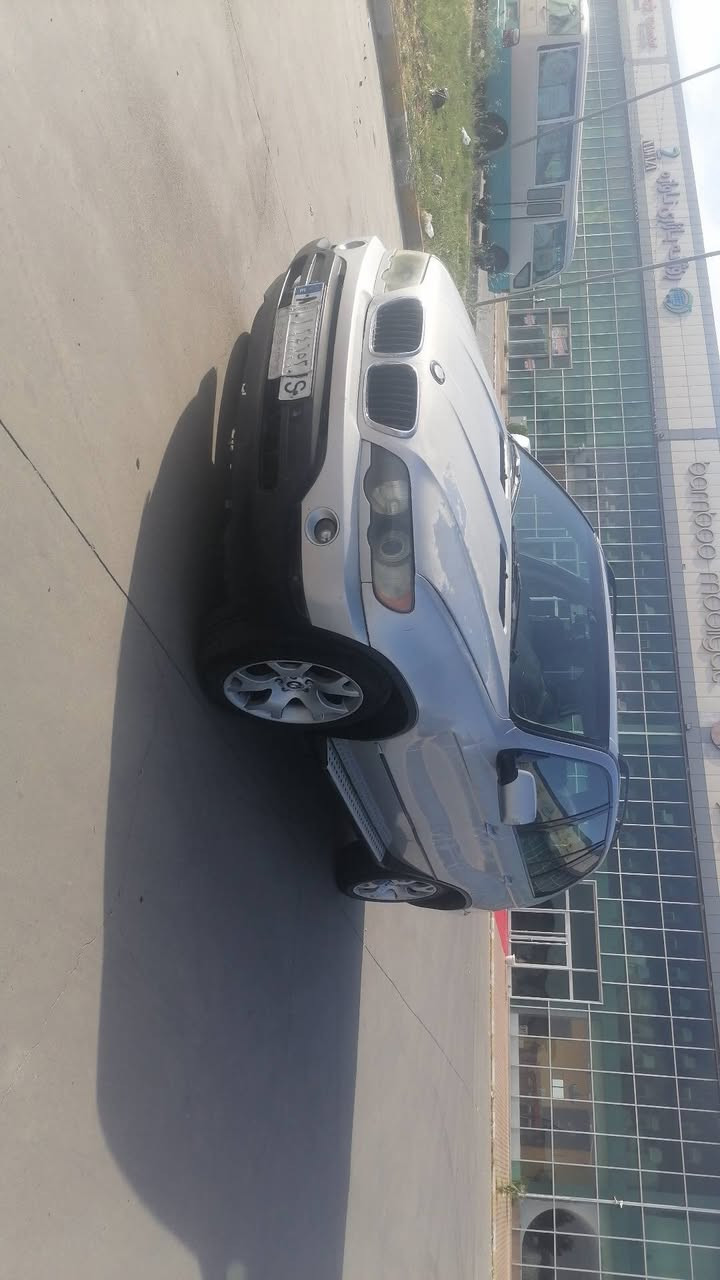 BMW X5
موديل 2003
محرك 544 يعني 8سلندر
جامات كهربائي
كوشنات كهربائي 
تحديد سرعة
سيارة رقم صلاحةدين سنوي و وكالة بشرط بس بدون تحويل
سعر 48بي مجال
رقم:***********
مكان:سليمانية
