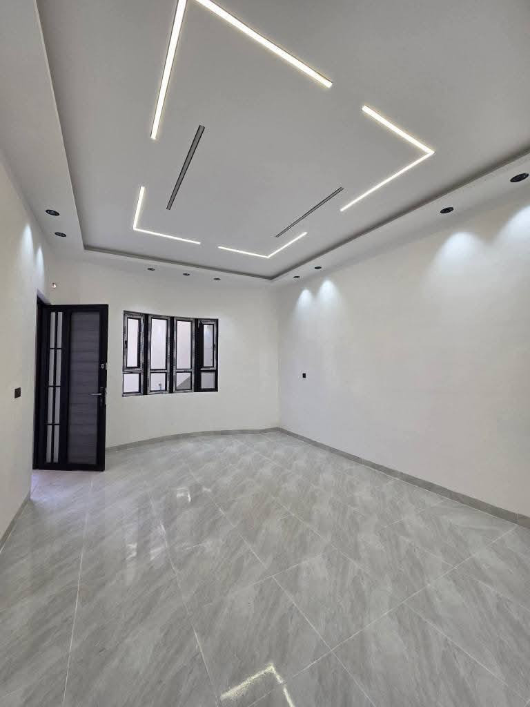 💯للبيع...for sale... للبيع 
دار بناء حديث 2025 (zero) #معزول_عزل_تام
#موقع حي السماح الاساتذه خلف المستوصف
#مساحة 150مربع ركن واجهة 7.5م
🏨يتكون من طابقين معزول الطابق الاول عن الثاني
#طابق_الاول كراج مطبخ استقبال هول غرفتين نوم صحيات
#طابق_الثاني مطبخ استقبال هول غرفتين نوم صحيات بيتونه
#الدار_مصمم_على_الطراز_الحديث
(سقوف جبس سيراميك هندي ابواب رئاسي شباك المنيوم سلايت نظام دكت وسبالت وكاميرات)  
_________________
للأستفسار عن السعر وباقي التفاصيل مراجعة مكتب عمار الهزاع لتجارة العقارات او الاتصال.. 
📞***********
📞***********
